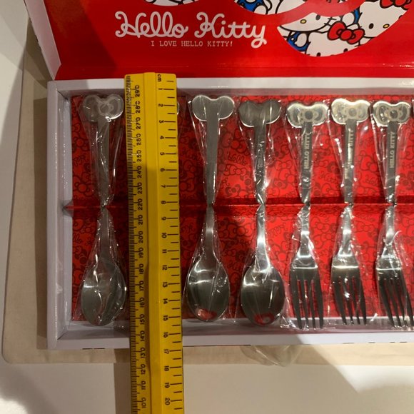 Hello Kitty 8PC Cutlery Set 2015 - Picture 5 of 11